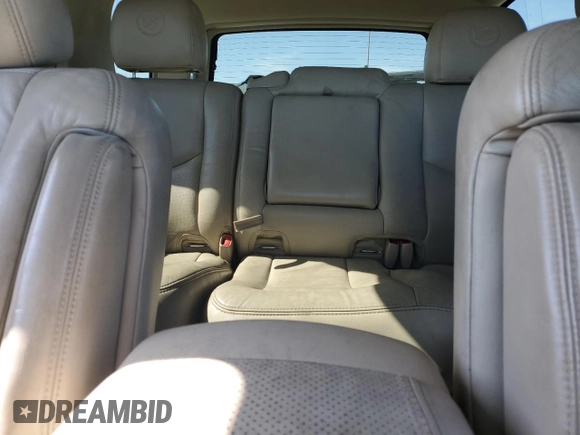 2004 Cadillac Escalade z VIN 1GYEK63N04R184233, wystawiony jako Copart lot #58171595 z przebiegiem 212 741 mil mil oraz Szkoda całkowita • Salvage title. Historia ofert i sprzedaży dostępna na DreamBid. Obrazek 10.