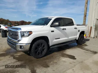 2020 Toyota Tundra 2WD SR5 with VIN 5TFEY5F11LX270247, listed as a Copart auction lot 81674544 with 52,644 mi miles and Salvage Title. Bid and sale history available at carsss.com. Image 1.