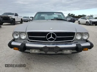 1987 Mercedes-Benz 560 560SL with VIN WDBBA48D6HA074385, listed as a Copart auction lot 84098634 with 141,496 mi miles and Clean Title. Bid and sale history available at carsss.com. Image 5.