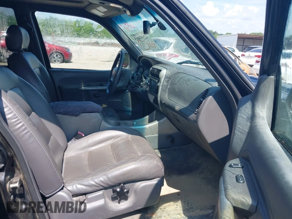 2002 Ford Explorer Sport Trac Value z VIN 1FMZU77E72UD39562, wystawiony jako IAAI lot #42693005 z przebiegiem 185 220 mil mil oraz . Historia ofert i sprzedaży dostępna na DreamBid. Obrazek 5.