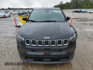 2024 Jeep Compass Sport with VIN 3C4NJDANXRT102040, listed as a Copart auction lot 48545325 with 10,668 mi miles and Salvage Title. Bid and sale history available at carsss.com. Image 5.