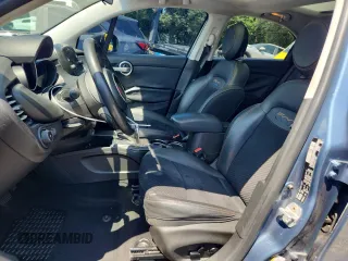 2018 FIAT 500X Trekking z VIN ZFBCFXCB3JP653807, wystawiony jako Copart lot #66811675 z przebiegiem 95 052 mil mil oraz Czysty tytuł • Clean title. Historia ofert i sprzedaży dostępna na DreamBid. Obrazek 7.