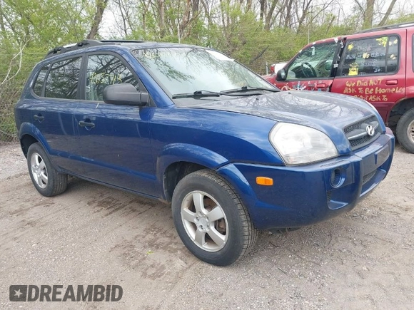 2007 Hyundai Tucson GLS with VIN KM8JM12B37U504070, listed as a IAAI auction lot 42037713 with 118,102 mi miles. Bid and sale history available at carsss.com. Image 1.