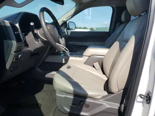 2019 Ford Expedition Max XLT with VIN 1FMJK1HT4KEA09613, listed as a Copart auction lot 60280905 with 129,032 mi miles and Salvage title. Bid and sale history available at DreamBid. Image 7.
