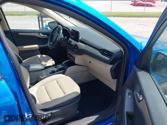 2020 Ford Escape SEL with VIN 1FMCU0H60LUB45316, listed as a IAAI auction lot 42007949 with 58,560 mi miles and . Bid and sale history available at carsss.com. Image 5.