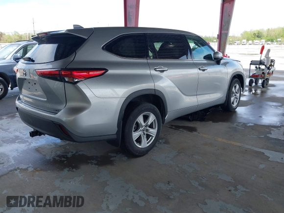 2021 Toyota Highlander L z VIN 5TDCZRBH9MS543232, wystawiony jako IAAI lot #41869895 z przebiegiem 41 031 mil mil oraz . Historia ofert i sprzedaży dostępna na DreamBid. Obrazek 4.