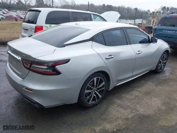 2021 Nissan Maxima SV with VIN 1N4AA6CV0MC506319, listed as a IAAI auction lot 41638982 with 71,792 mi miles. Bid and sale history available at carsss.com. Image 4.