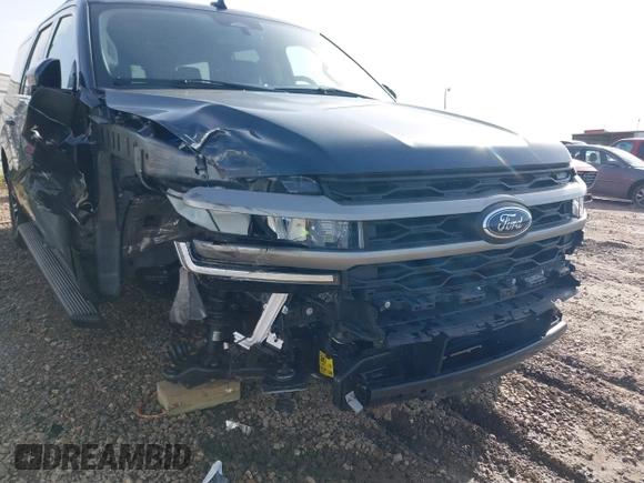 2024 Ford Expedition Max XLT with VIN 1FMJK1J84REA22720, listed as a IAAI auction lot 41837312 with 30,874 mi miles and . Bid and sale history available at DreamBid. Image 6.