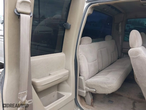 1998 Chevrolet C/K 1500 with VIN 1GCEK19R4WR145098, listed as a IAAI auction lot 41472308 with 291,454 mi miles. Bid and sale history available at carsss.com. Image 8.