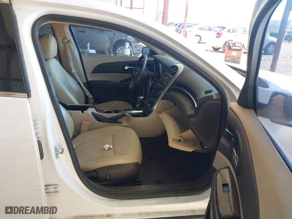 2014 Chevrolet Malibu LT with VIN 1G11E5SL0EF262088, listed as a IAAI auction lot 41614775 with 199,440 mi miles. Bid and sale history available at carsss.com. Image 5.