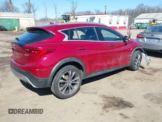 2017 Infiniti QX30 Luxury with VIN SJKCH5CR2HA021321, listed as a IAAI auction lot 41729337 with 55,486 mi miles. Bid and sale history available at carsss.com. Image 4.