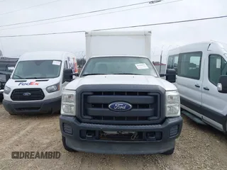 2012 Ford F-250 XL z VIN 1FDBF2B63CEC35502, wystawiony jako IAAI lot #41556677 z przebiegiem 615 254 mil mil oraz . Historia ofert i sprzedaży dostępna na DreamBid. Obrazek 12.