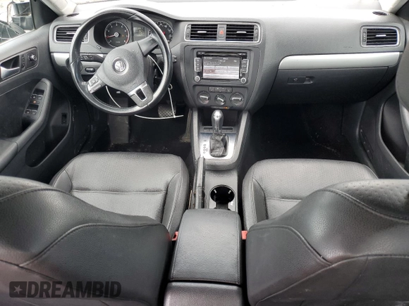 2013 Volkswagen Jetta SE with VIN 3VWDP7AJ4DM425976, listed as a Copart auction lot 58095525 with 77,395 mi miles and Salvage title. Bid and sale history available at DreamBid. Image 8.
