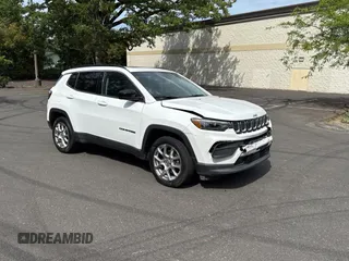 2022 Jeep Compass Latitude Lux with VIN 3C4NJDFB6NT164933, listed as a Copart auction lot 62031695 with 55,397 mi miles and Salvage title. Bid and sale history available at DreamBid. Image 1.