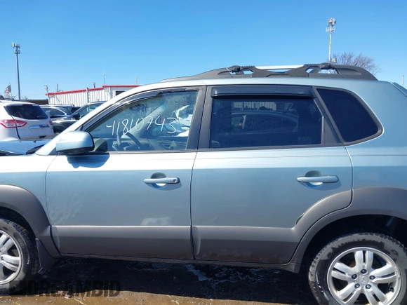 2007 Hyundai Tucson SE with VIN KM8JN72D07U492574, listed as a IAAI auction lot 41810743 with 234,267 mi miles and . Bid and sale history available at DreamBid. Image 14.