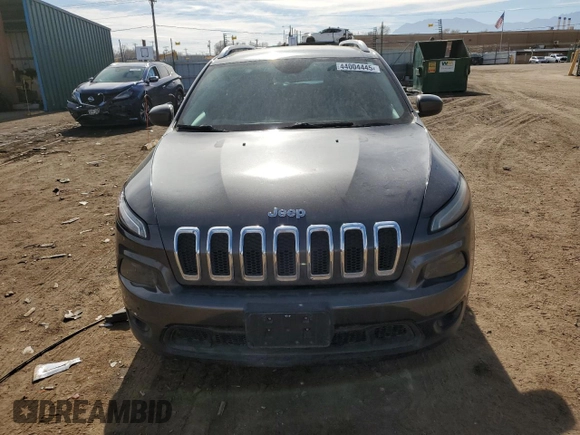 2016 Jeep Cherokee Altitude with VIN 1C4PJMCS9GW254796, listed as a Copart auction lot 44004445 with 96,189 mi miles and Salvage title. Bid and sale history available at DreamBid. Image 5.