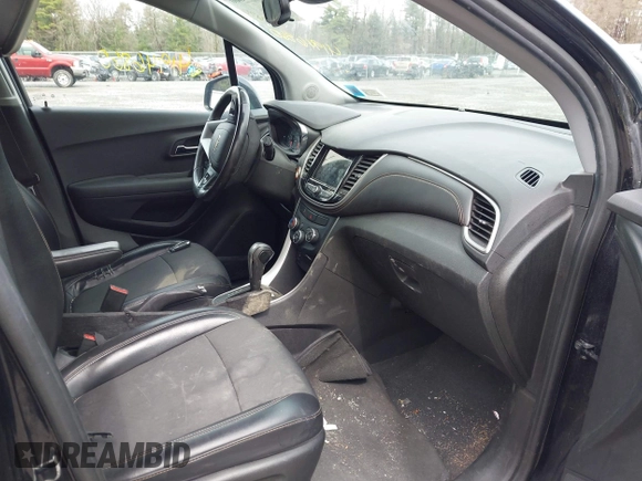 2019 Chevrolet Trax LT with VIN 3GNCJPSB3KL361253, listed as a IAAI auction lot 41946860 with 96,170 mi miles. Bid and sale history available at carsss.com. Image 5.