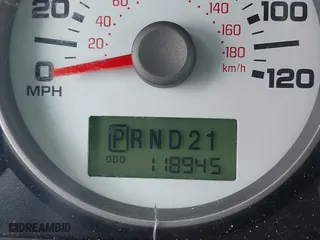 2006 Ford Escape XLT with VIN 1FMYU03116KB57637, listed as a IAAI auction lot 41803899 with 118,945 mi miles. Bid and sale history available at carsss.com. Image 7.
