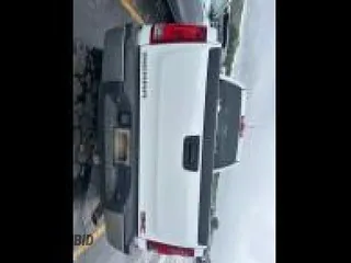 2011 GMC Sierra 2500HD Work Truck z VIN 1GT22ZCGXBZ435266, wystawiony jako IAAI lot #42532692 z przebiegiem 222 069 mil mil oraz . Historia ofert i sprzedaży dostępna na DreamBid. Obrazek 46.
