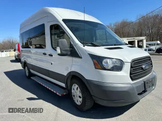2018 Ford Transit z VIN 1FDAX2XV9JKA27938, wystawiony jako Copart lot #53981395 z przebiegiem 141 024 mil mil oraz Czysty tytuł • Clean title. Historia ofert i sprzedaży dostępna na DreamBid. Obrazek 4.
