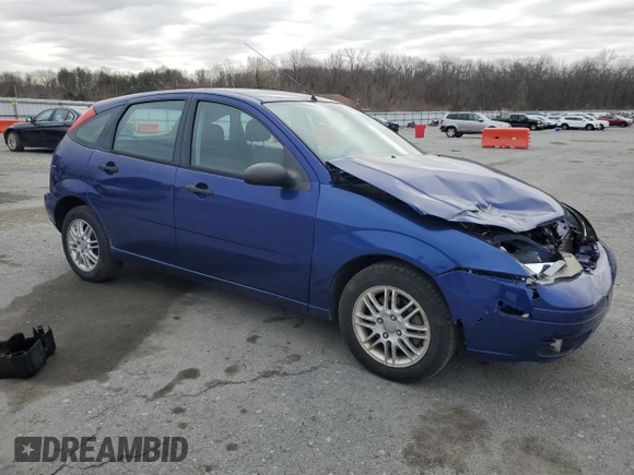 2005 Ford Focus S with VIN 3FAFP37NX5R111600, listed as a Copart auction lot 49073105 with 175,801 mi miles and Salvage Title. Bid and sale history available at carsss.com. Image 4.