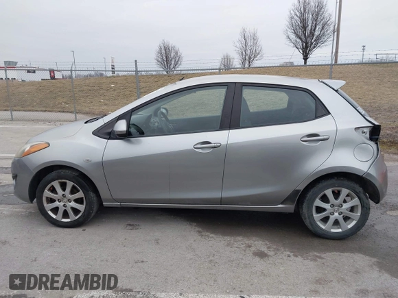 2011 Mazda 2 Sport with VIN JM1DE1HY3B0115181, listed as a IAAI auction lot 41534844 with 102,681 mi miles and . Bid and sale history available at carsss.com. Image 15.