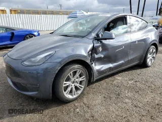 2023 Tesla Model Y Long Range z VIN 7SAYGDEE7PA211007, wystawiony jako Copart lot #47666625 z przebiegiem 42 926 mil mil oraz Szkoda całkowita • Salvage title. Historia ofert i sprzedaży dostępna na DreamBid. Obrazek 1.