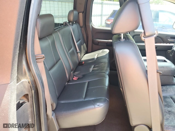 2008 Chevrolet Silverado 1500 LT w/2LT with VIN 2GCEC190881175974, listed as a Copart auction lot 51721825 with 199,809 mi miles and Clean Title. Bid and sale history available at carsss.com. Image 10.