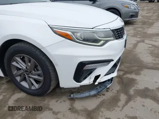 2020 Kia Optima LX z VIN 5XXGT4L3XLG422203, wystawiony jako IAAI lot #42290010 z przebiegiem 38 284 mil mil oraz . Historia ofert i sprzedaży dostępna na DreamBid. Obrazek 6.