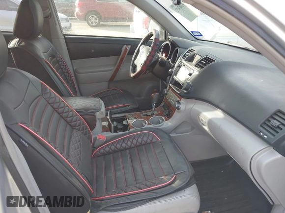 2013 Toyota Highlander Limited z VIN 5TDYK3EH1DS103301, wystawiony jako IAAI lot #42005471 z przebiegiem 239 950 mil mil oraz . Historia ofert i sprzedaży dostępna na DreamBid. Obrazek 5.