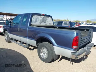 2004 Ford Super Duty F-250 XL with VIN 1FTNX20S34EA59731, listed as a IAAI auction lot 41924448 with 83,982 mi miles. Bid and sale history available at carsss.com. Image 3.