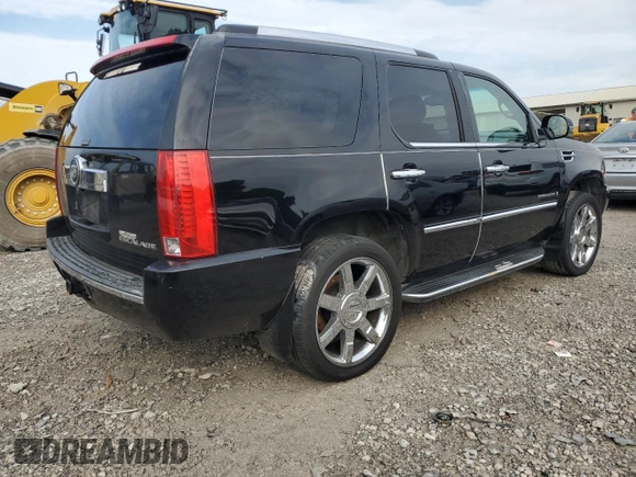 2008 Cadillac Escalade z VIN 1GYFK63818R251958, wystawiony jako Copart lot #60858735 z przebiegiem 253 726 mil mil oraz Czysty tytuł • Clean title. Historia ofert i sprzedaży dostępna na DreamBid. Obrazek 3.