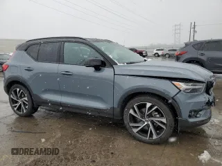 2022 Volvo XC40 R-Design с VIN YV4162UM3N2647058, выставлен на аукционе Copart как лот 53968175 с пробегом 31 218 миль миль и Списание • Salvage title. История ставок и продаж доступна на DreamBid. Изображение 4.
