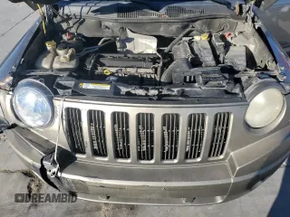 2008 Jeep Compass Sport with VIN 1J8FT47088D747146, listed as a Copart auction lot 85586414 with 286,169 mi miles and Salvage Title. Bid and sale history available at carsss.com. Image 12.