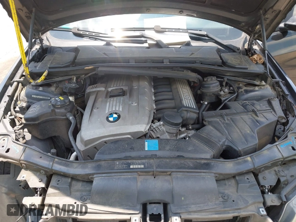 2006 BMW 3 Series 325i with VIN WBAVB13596KX65960, listed as a IAAI auction lot 42460430 with 331,860 mi miles and . Bid and sale history available at DreamBid. Image 10.