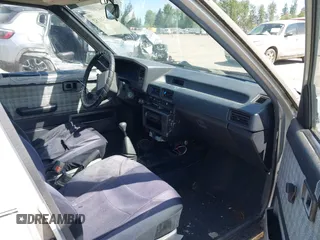 1986 Toyota Corolla с VIN JT2AE82E2G3404187, выставлен на аукционе IAAI как лот 42234152 с пробегом 222 109 миль миль и . История ставок и продаж доступна на DreamBid. Изображение 5.