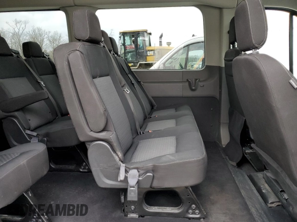 2022 Ford Transit Passenger XL z VIN 1FBAX2C88NKA69872, wystawiony jako Copart lot #89361645 z przebiegiem 31 336 mil mil oraz Tytuł czysty. Historia ofert i sprzedaży dostępna na DreamBid. Obrazek 11.