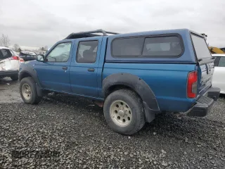 2001 Nissan Frontier SE with VIN 1N6ED27T71C398763, listed as a Copart auction lot 44035275 with 226,738 mi miles and Clean title. Bid and sale history available at DreamBid. Image 2.