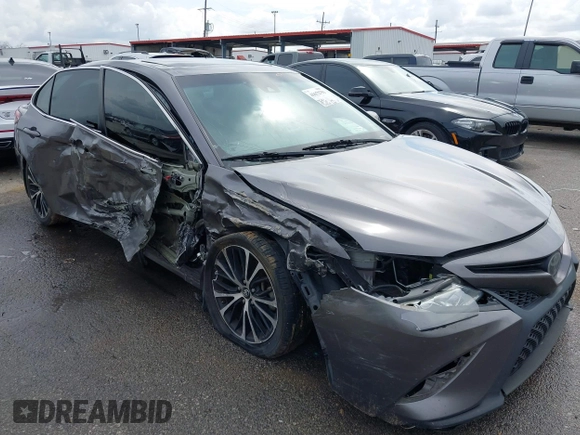 2018 Toyota Camry LE z VIN 4T1B11HK8JU635944, wystawiony jako IAAI lot #41672751 z przebiegiem 174 514 mil mil oraz . Historia ofert i sprzedaży dostępna na DreamBid. Obrazek 1.