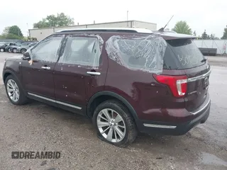 2019 Ford Explorer Limited with VIN 1FM5K8F88KGA05495, listed as a IAAI auction lot 39376371 with 60,451 mi miles. Bid and sale history available at carsss.com. Image 3.