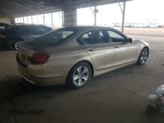 2012 BMW 5 Series 528i z VIN WBAXG5C50CDW85402, wystawiony jako Copart lot #56909125 z przebiegiem Nie podano mil oraz Czysty tytuł • Clean title. Historia ofert i sprzedaży dostępna na DreamBid. Obrazek 3.