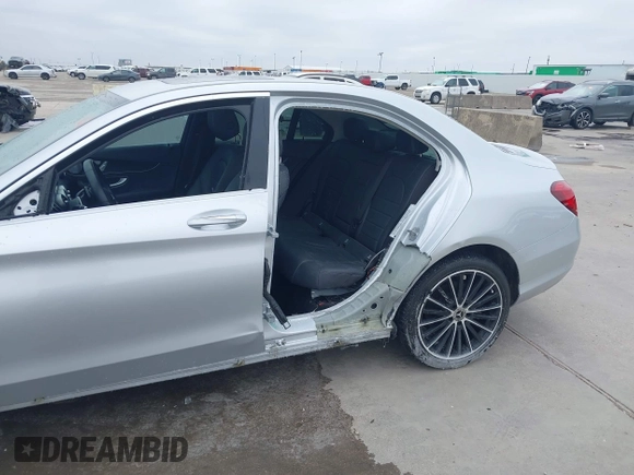2021 Mercedes-Benz C 300 with VIN W1KWF8DB8MR635817, listed as a IAAI auction lot 41611333 with 26,198 mi miles and . Bid and sale history available at DreamBid. Image 6.