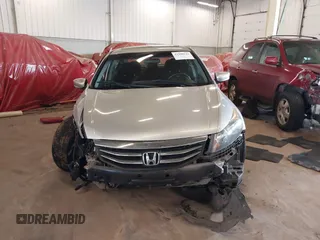 2012 Honda Accord EX z VIN 1HGCP2F70CA016014, wystawiony jako IAAI lot #41998121 z przebiegiem 78 075 mil mil oraz . Historia ofert i sprzedaży dostępna na DreamBid. Obrazek 12.