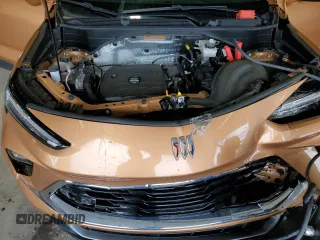2024 Buick Encore GX Preferred z VIN KL4AMCSLXRB015487, wystawiony jako Copart lot #56033565 z przebiegiem 7 188 mil mil oraz Szkoda całkowita • Salvage title. Historia ofert i sprzedaży dostępna na DreamBid. Obrazek 12.