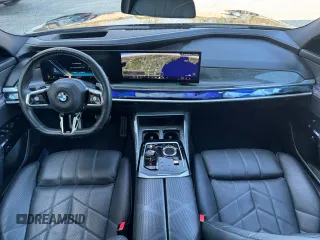 2024 BMW 7 Series 740i xDrive with VIN WBA33EH08RCP86788, listed as a Copart auction lot 51687075 with 13,642 mi miles and Clean Title. Bid and sale history available at carsss.com. Image 9.