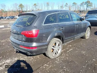 2010 Audi Q7 3.0L TDI Prestige with VIN WA1VMAFE3AD002168, listed as a IAAI auction lot 41418115 with 999,999 mi miles. Bid and sale history available at carsss.com. Image 4.