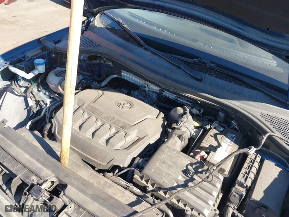 2018 Volkswagen Tiguan SEL with VIN 3VV3B7AX4JM001454, listed as a IAAI auction lot 41337213 with 82,624 mi miles. Bid and sale history available at carsss.com. Image 10.
