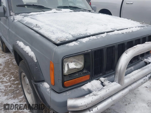 1999 Jeep Cherokee Sport with VIN 1J4FT68S1XL511195, listed as a IAAI auction lot 41651025 with Not provided miles and . Bid and sale history available at DreamBid. Image 6.