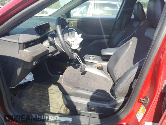 2022 Ford Mustang Mach-E GT z VIN 3FMTK4SE4NMA07816, wystawiony jako Copart lot #61197905 z przebiegiem 49 331 mil mil oraz Nie do naprawy • Non repairable. Historia ofert i sprzedaży dostępna na DreamBid. Obrazek 7.