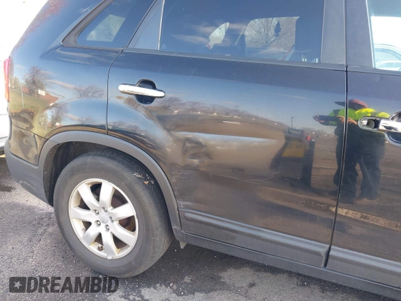 2012 Kia Sorento LX with VIN 5XYKTDA60CG249102, listed as a IAAI auction lot 41917579 with 248,503 mi miles. Bid and sale history available at carsss.com. Image 6.